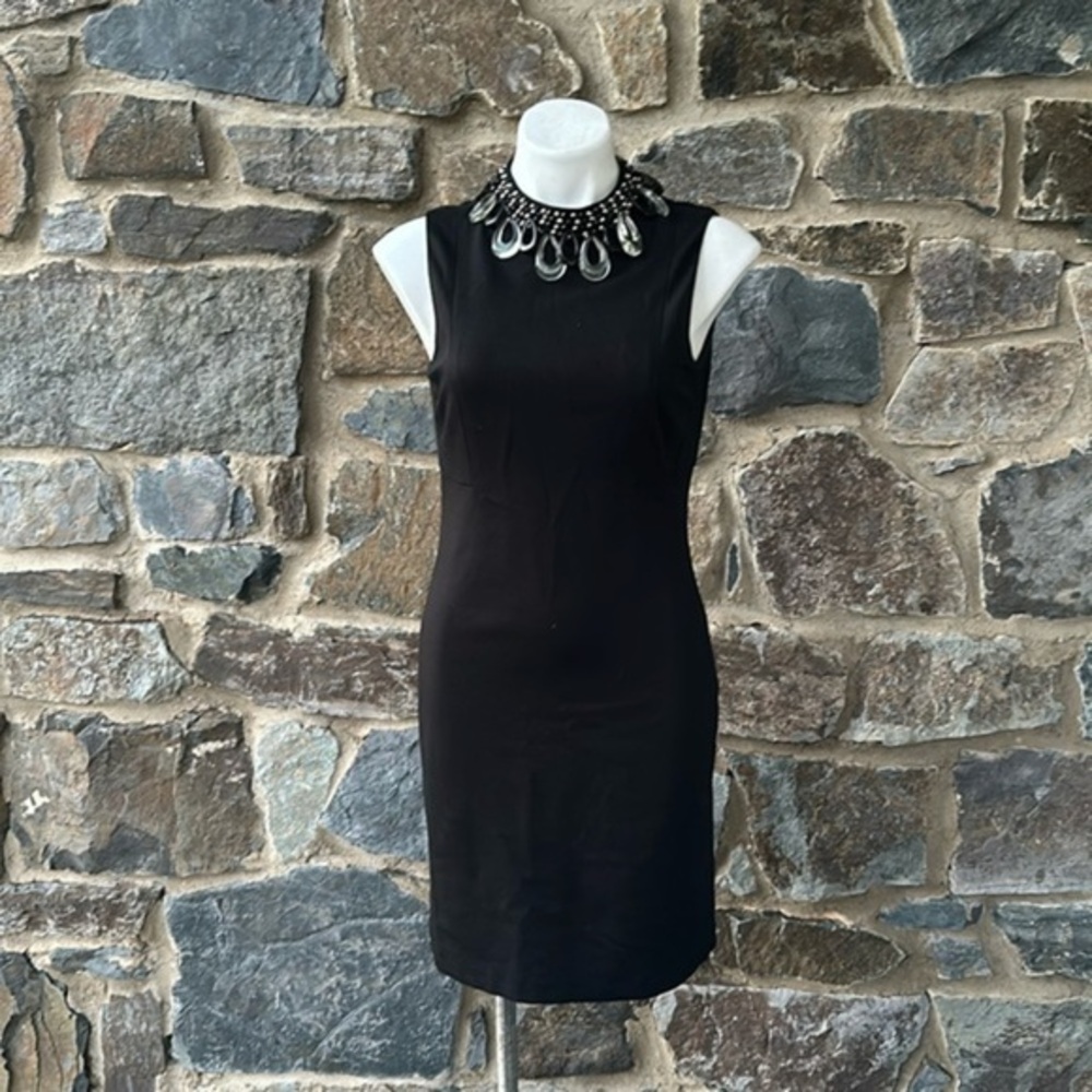 Trina Turk Los Angeles Sleeveless Beaded Neck Sheath Dress in Black Size 6
